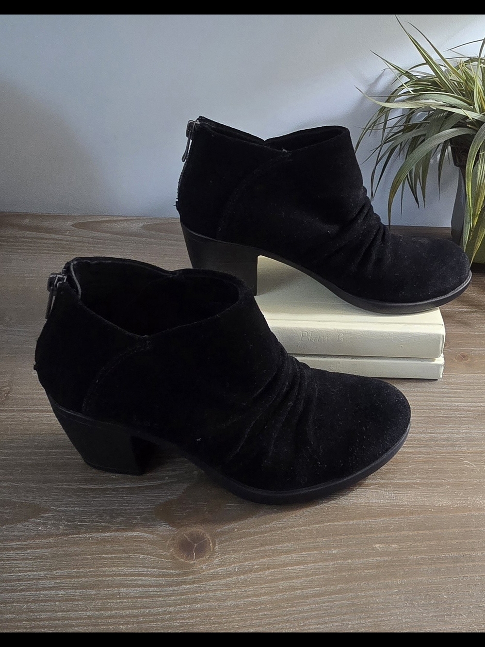 1079 Born Booties Women 6 M Black Suede Leather Ruched Upper Zip Block Heels